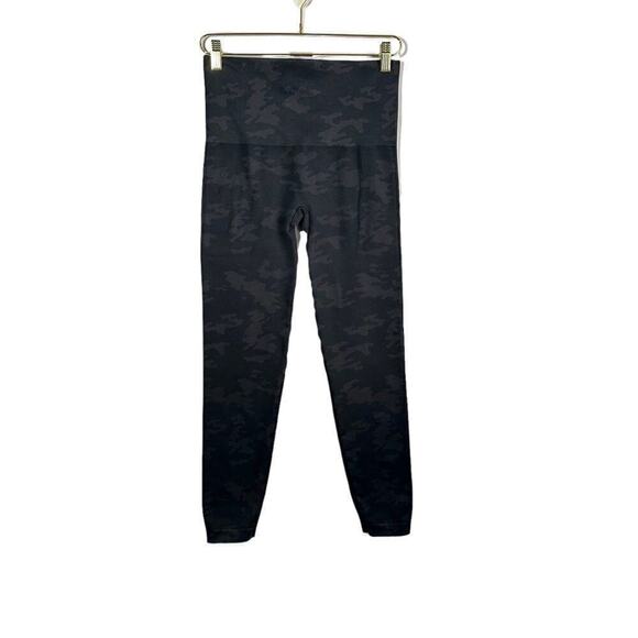 Spanx Look At Me Now Camo Seamless Leggings XL Navy Lightweight Comfort - Picture 2 of 8